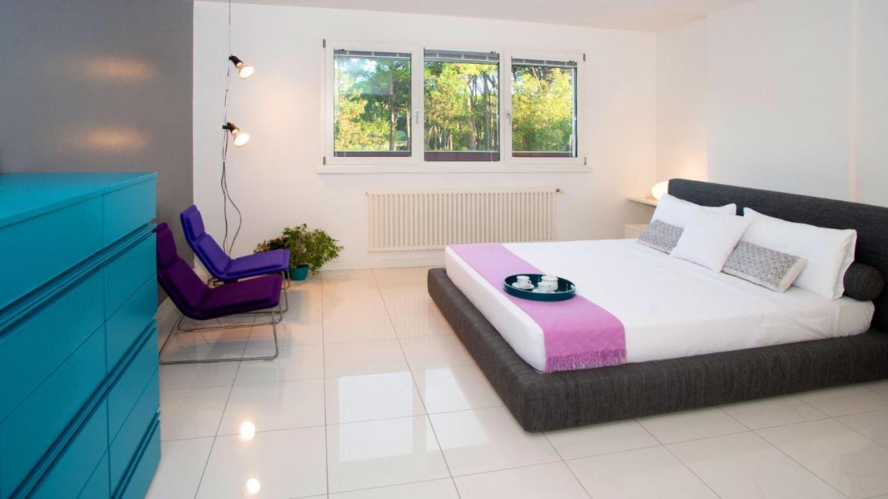 Villa Riva Beachfront Линяно Сабиадоро Екстериор снимка